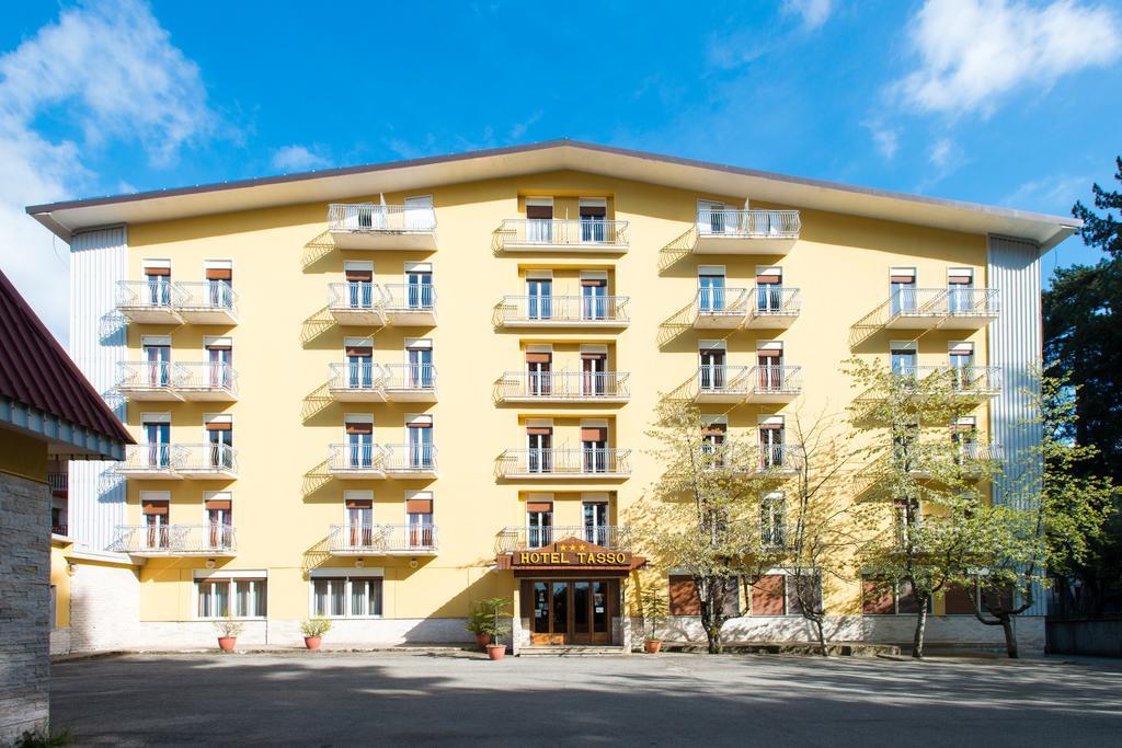 Hotel Tasso Camigliatello Silano Exterior foto